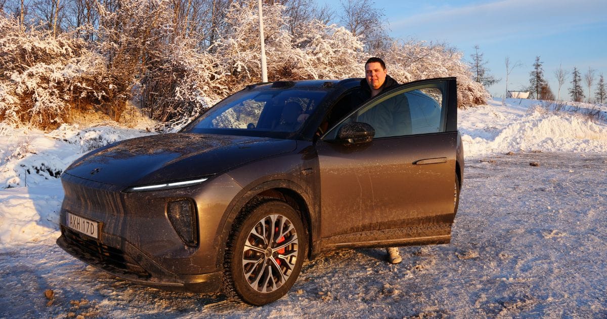 NIO EL6 är en riktigt bra mellanSUV men prismodellen är problematisk – video
