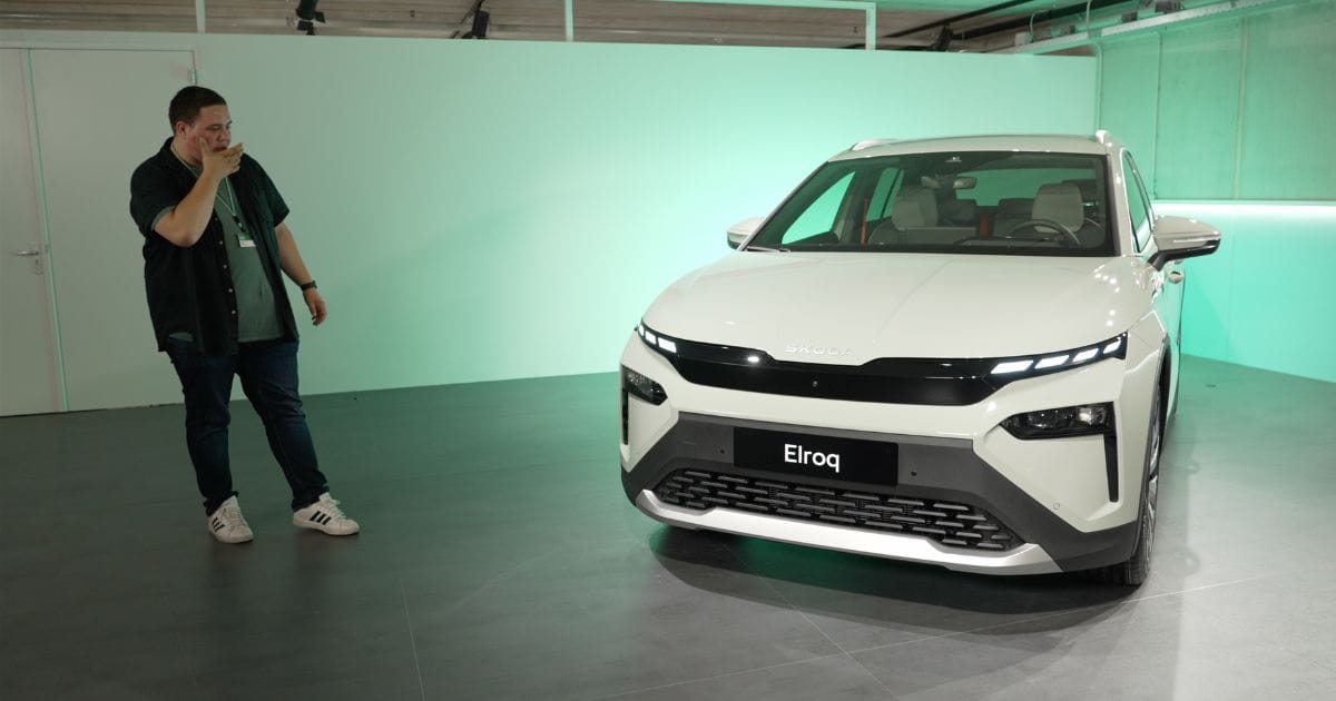 Premiär för Skoda Elroq: Kostar från 424 900 kr – video